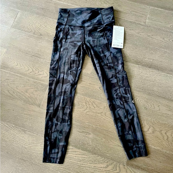 Lululemon Fast and Free Leggings! Sz 6, NWT - Picture 1 of 1